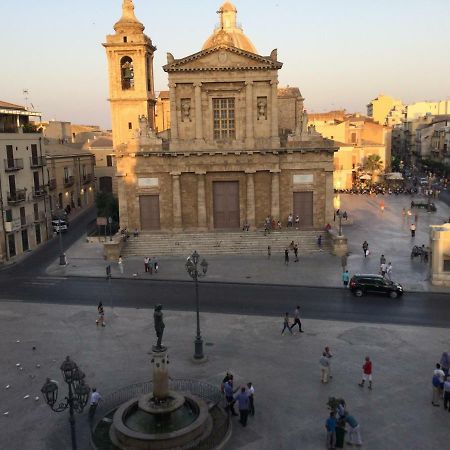 Affittacamere Duomo Джеля Екстериор снимка