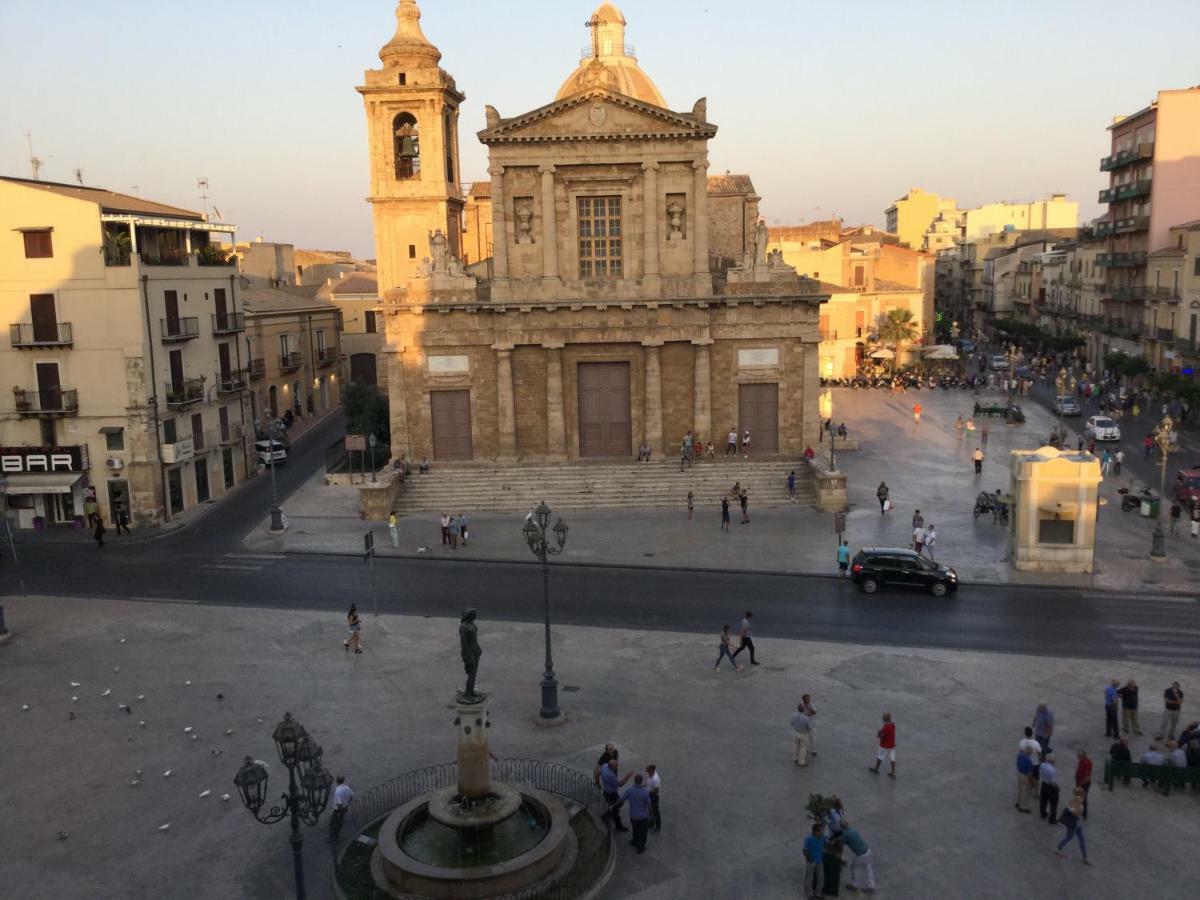 Affittacamere Duomo Джеля Екстериор снимка